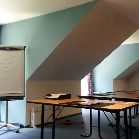 キリアド ウエスト ロム ホテル リール