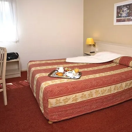 Comfort Lomme فندق