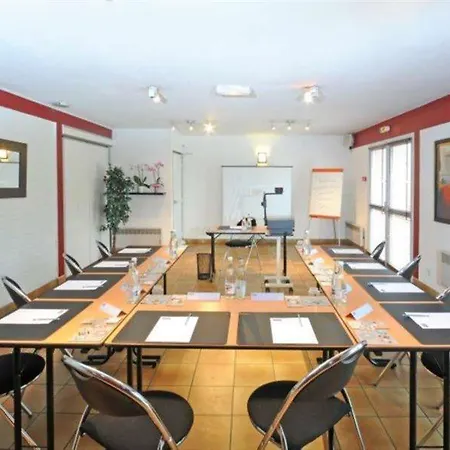 Hotel Comfort Lomme 3*
